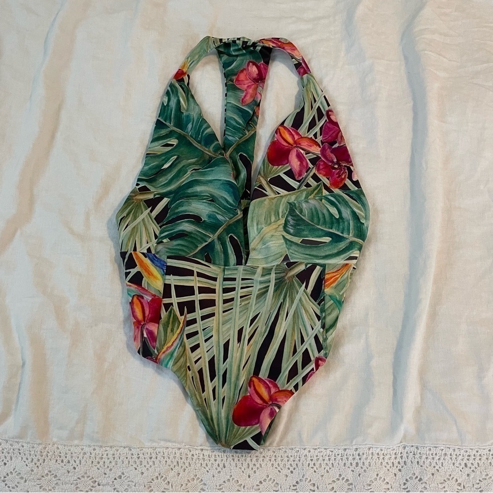 Benoa Swimwear MEDIUM One piece Swimsuit Tropical Floral Flower Palm Beach